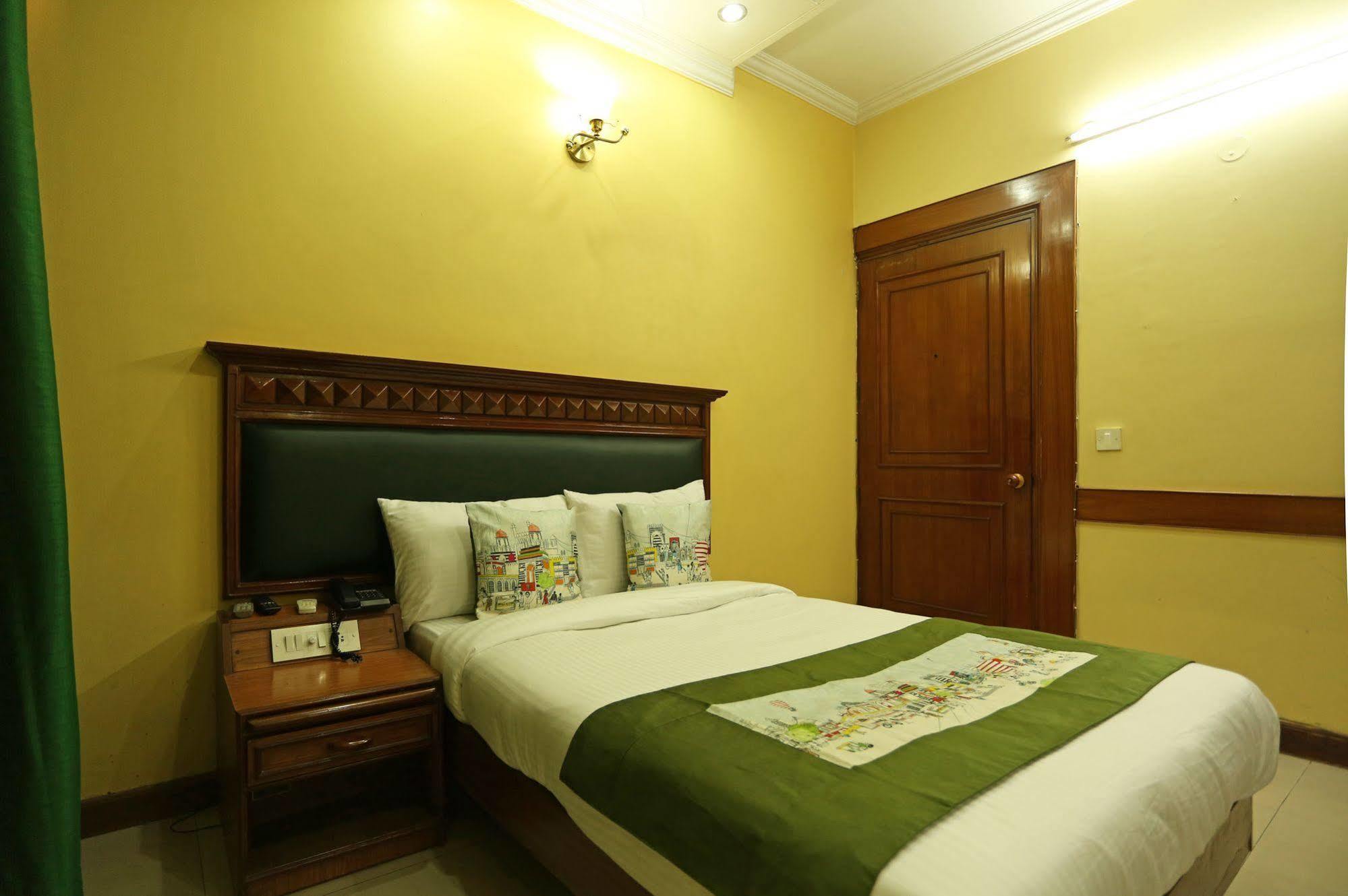 Oyo Rooms Kalkaji Mandir Neu-Delhi Exterior foto