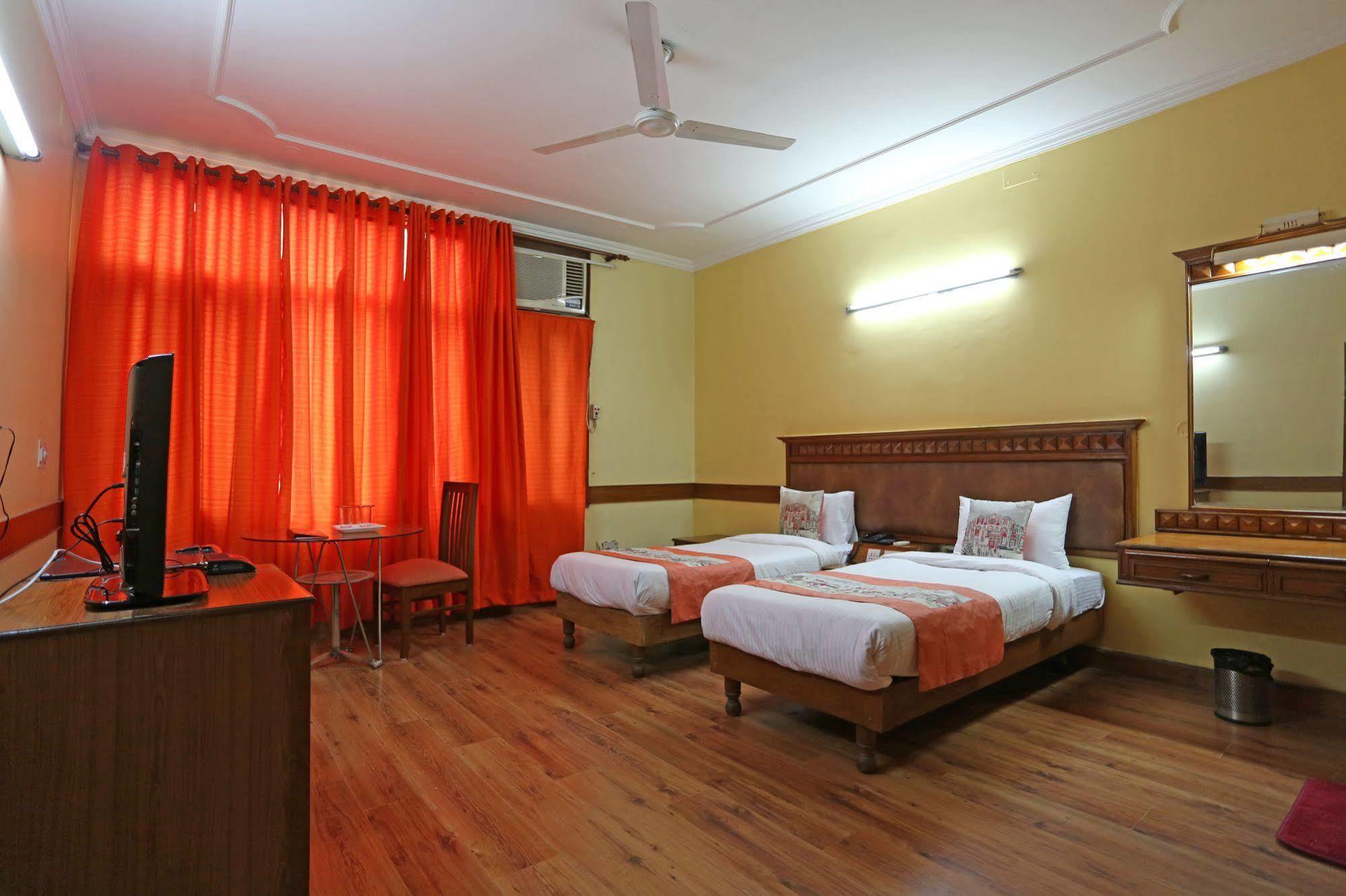 Oyo Rooms Kalkaji Mandir Neu-Delhi Exterior foto