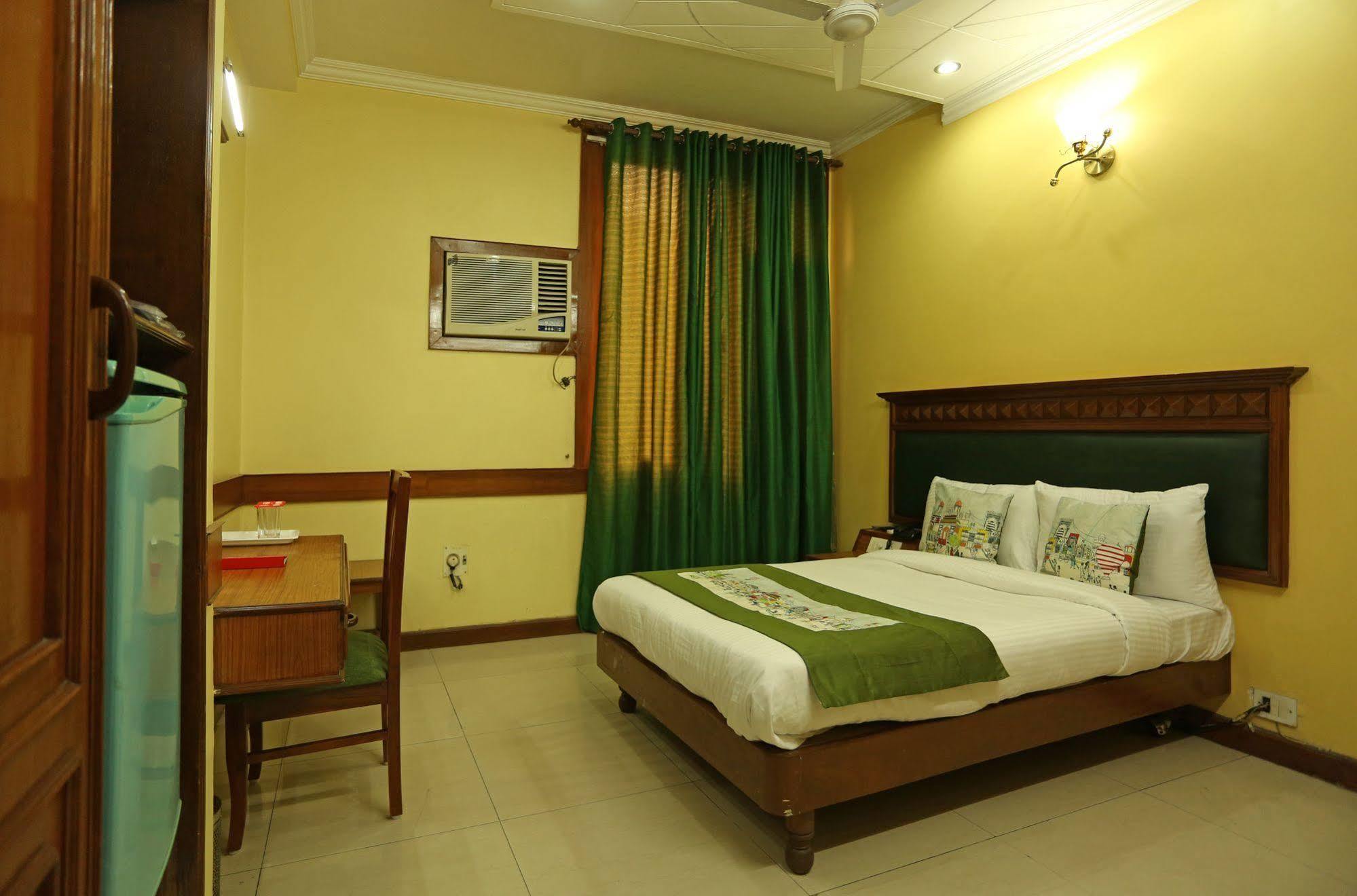 Oyo Rooms Kalkaji Mandir Neu-Delhi Exterior foto